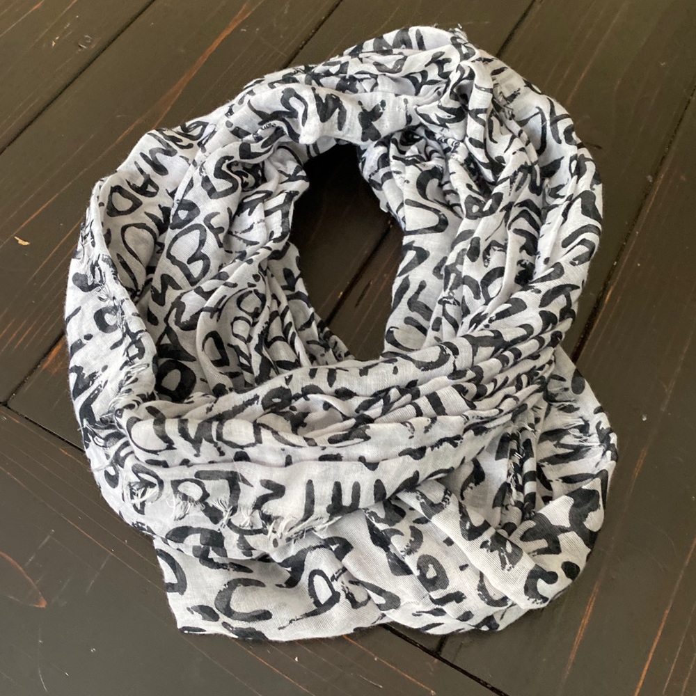 Infinity scarf